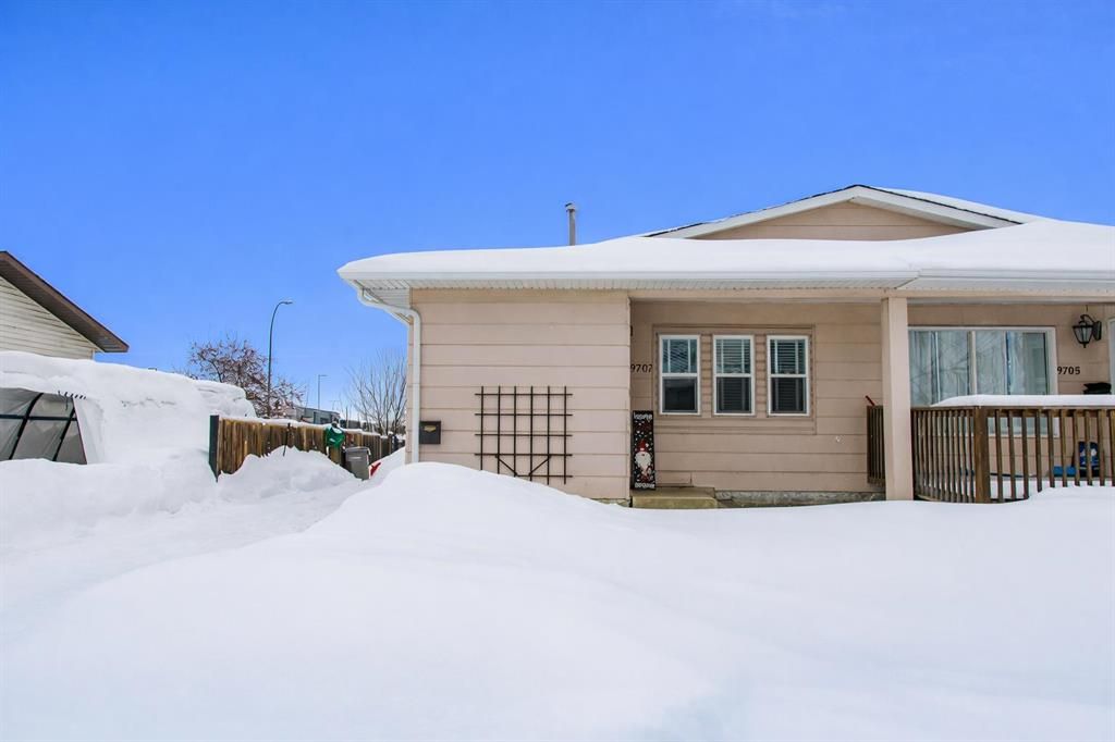 9707 92A Street  - Photo 3