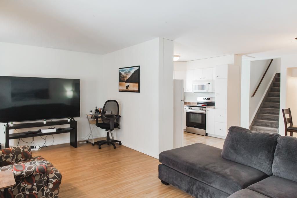 9707 92A Street  - Photo 9