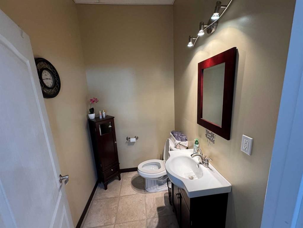 1022 1 Avenue  - Photo 6