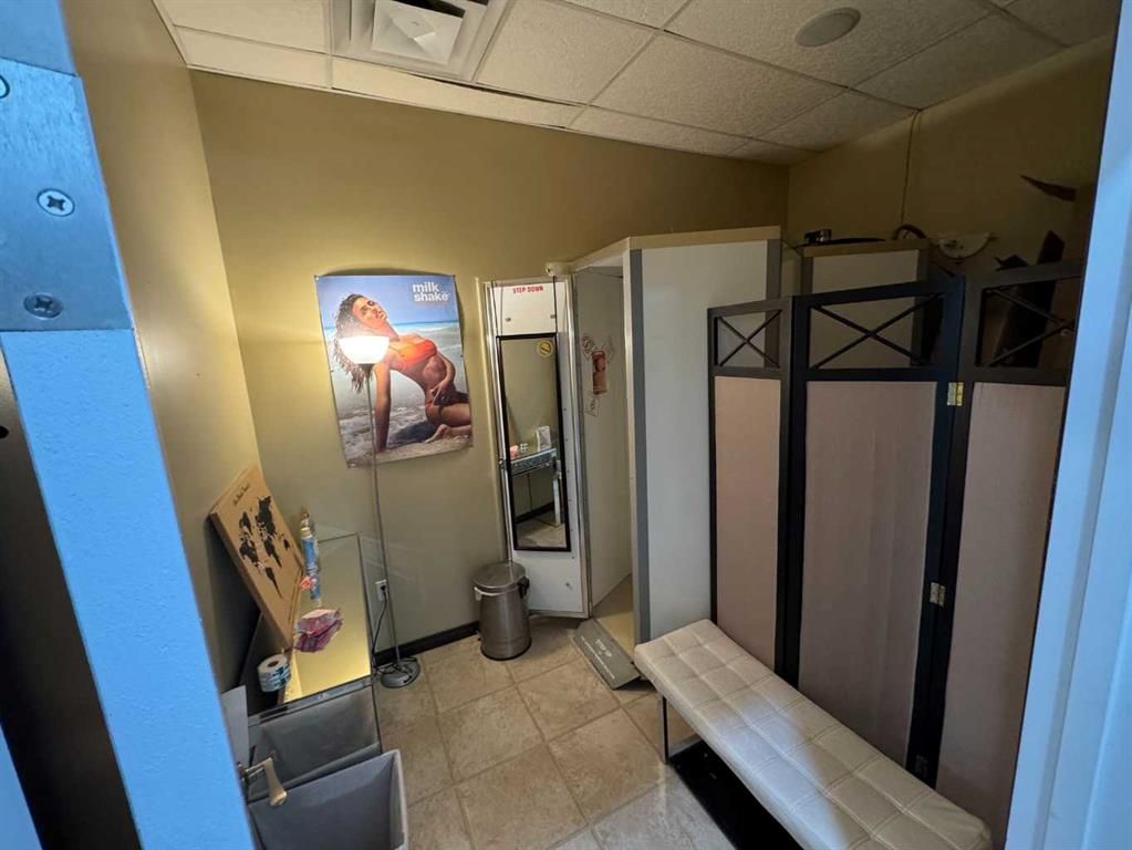 1022 1 Avenue  - Photo 8