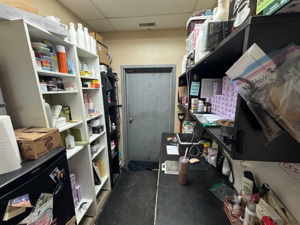 1022 1 Avenue  - Photo 9