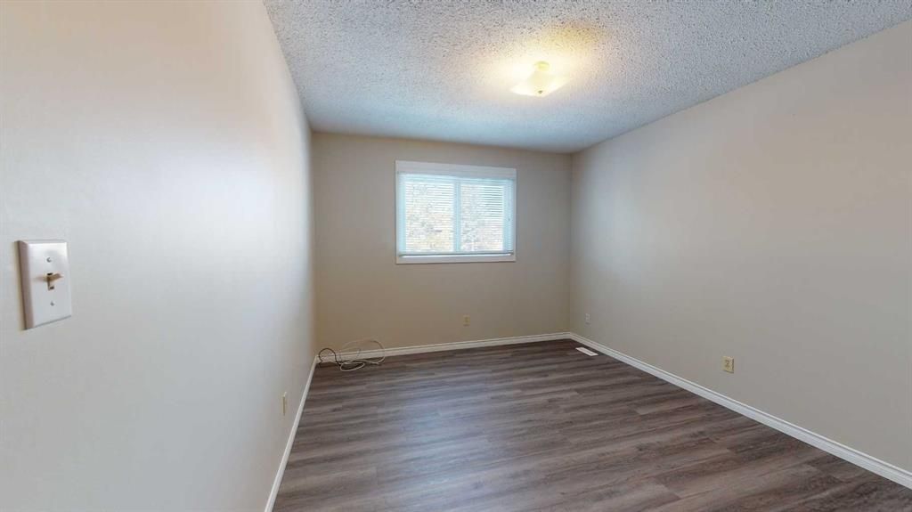 9316 70A Avenue  - Photo 16