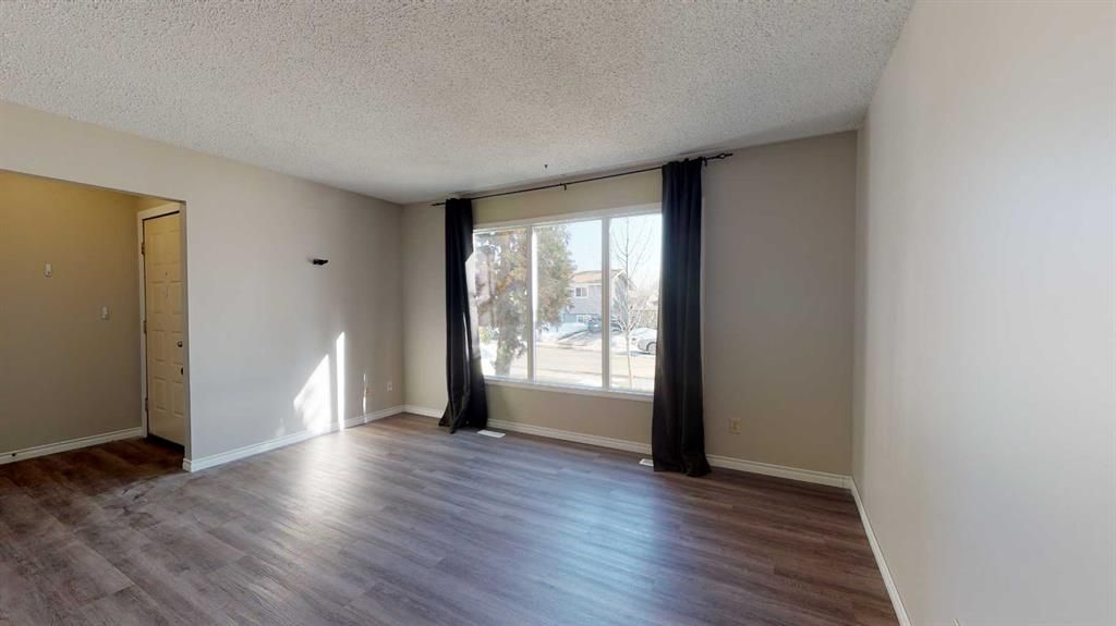9316 70A Avenue  - Photo 5