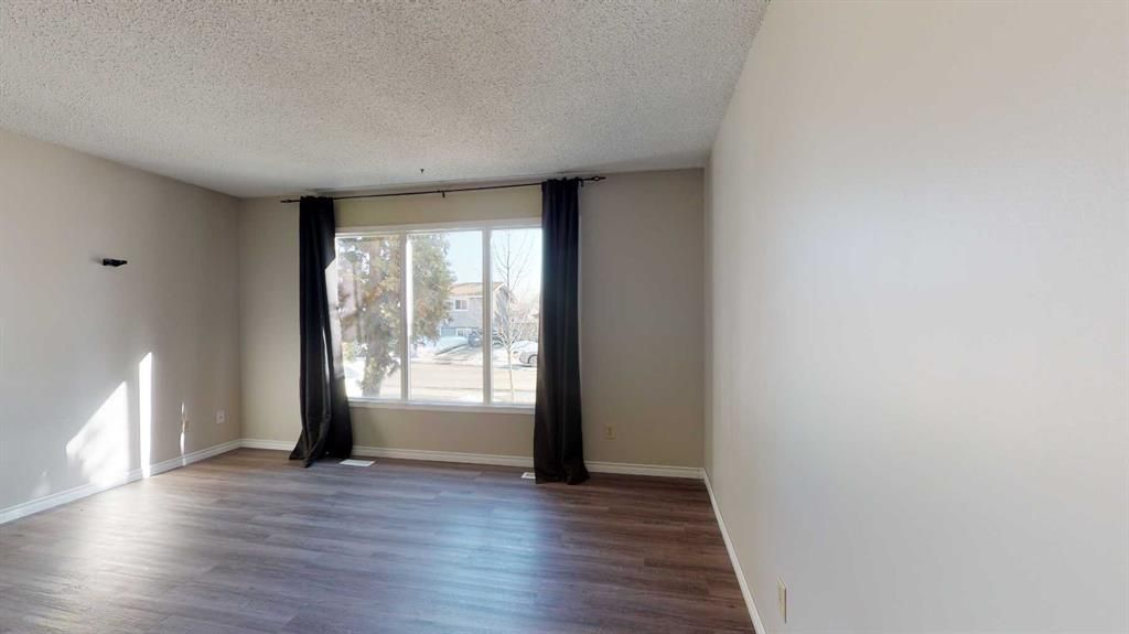 9316 70A Avenue  - Photo 6