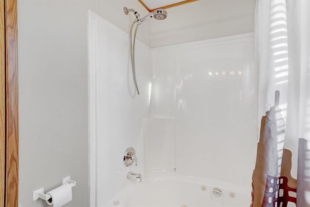 11011 98 Street  - Photo 12