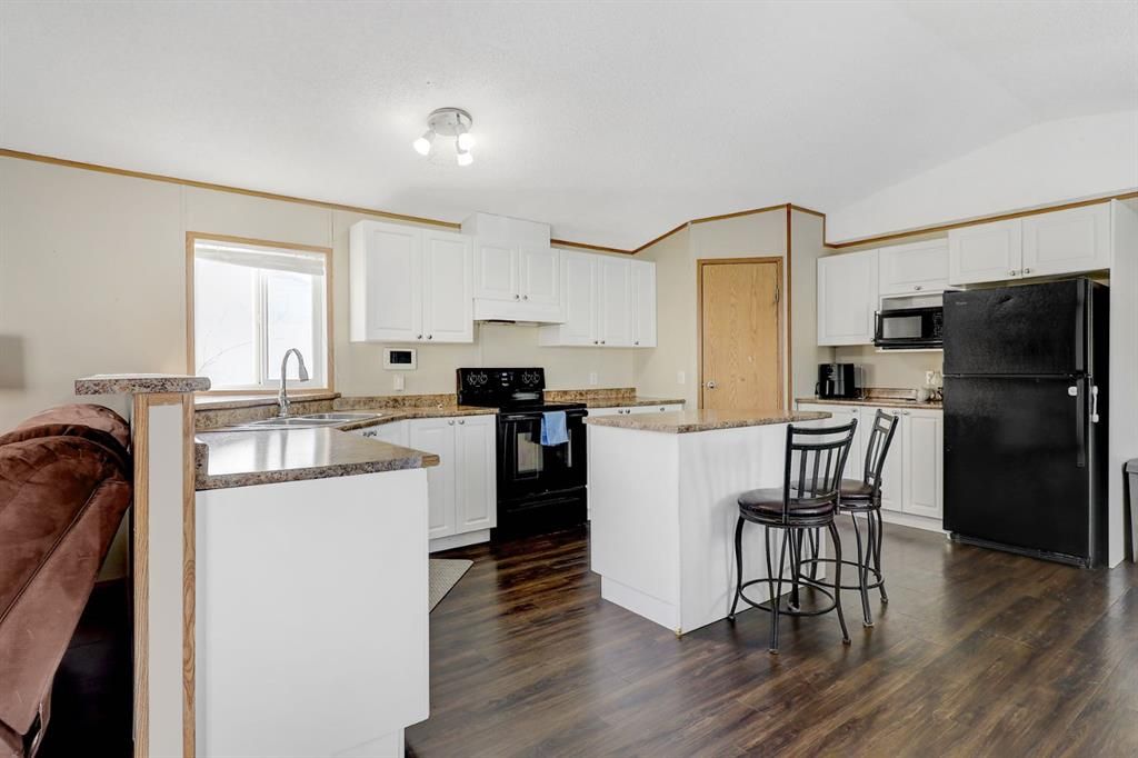 11011 98 Street  - Photo 3