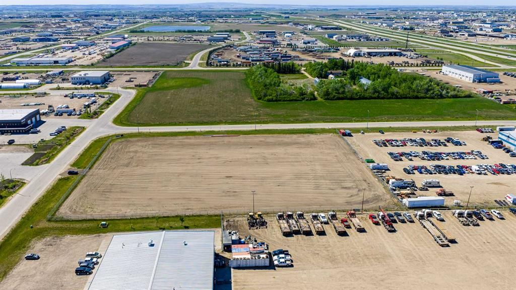 15901 90 Street  - Photo 3