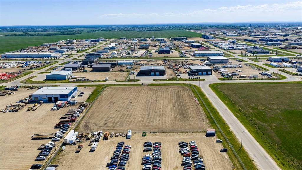 15901 90 Street  - Photo 4