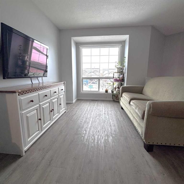 9213 115 Avenue  - Photo 9