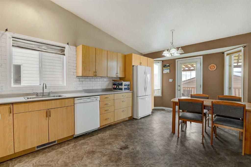 12418 97A Street  - Photo 9