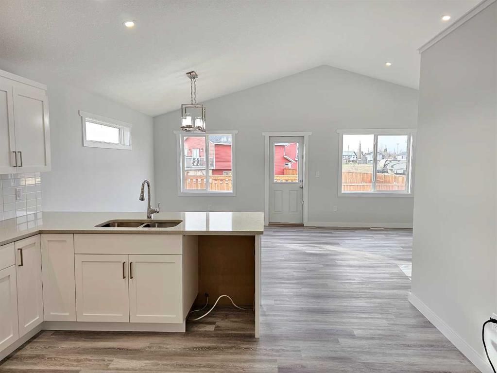 9211 94A Avenue  - Photo 5