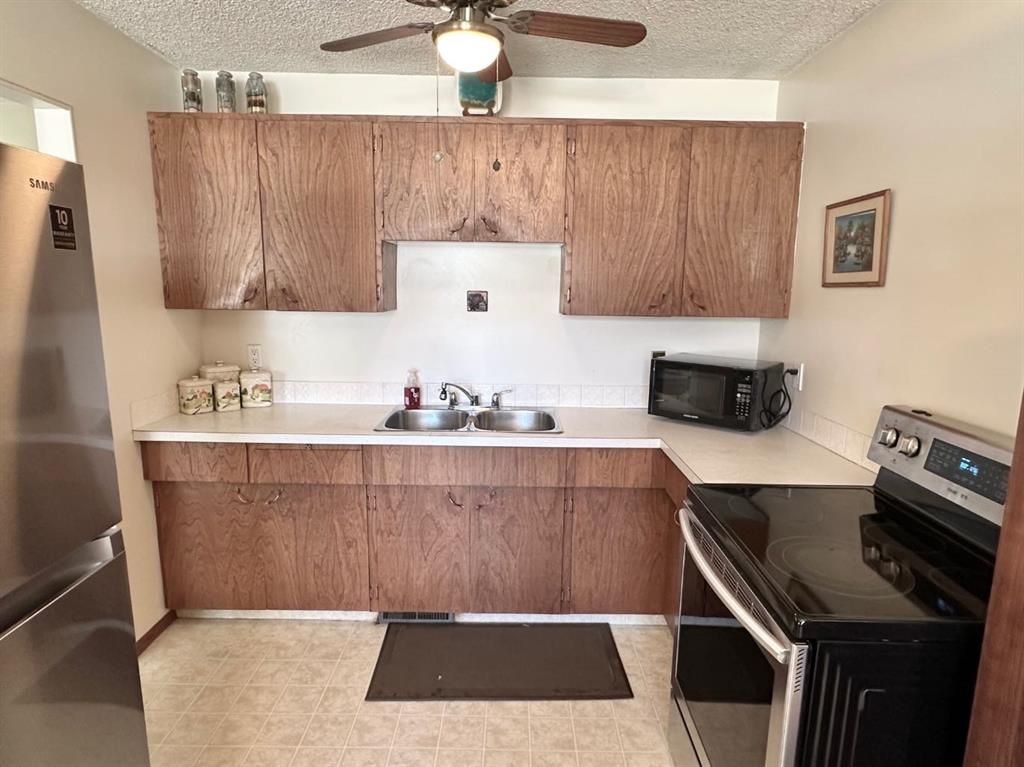 11702 94A Street  - Photo 4