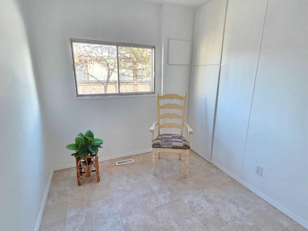 9707 104 Avenue  - Photo 18