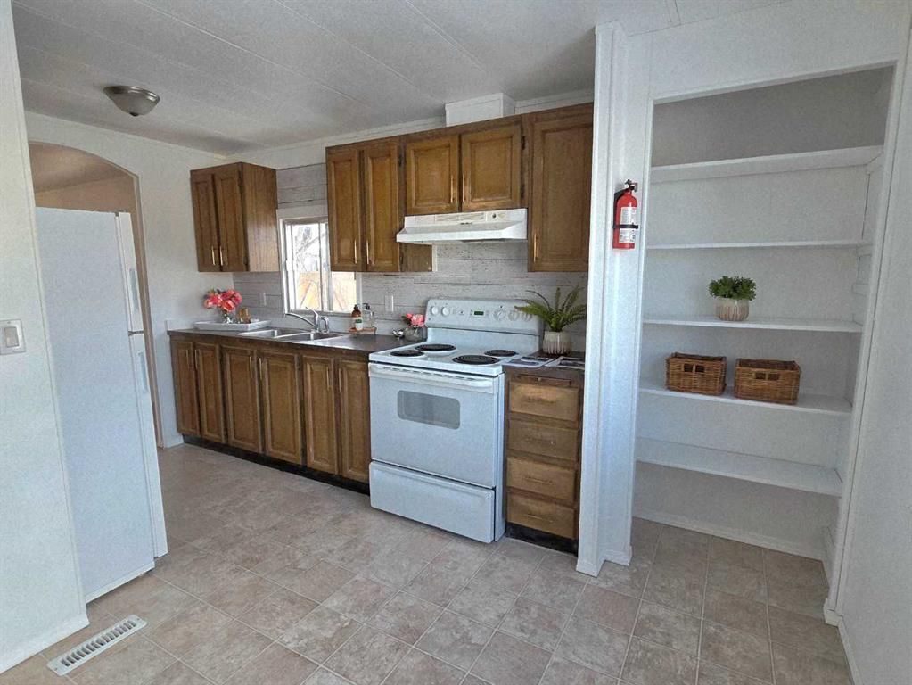 9707 104 Avenue  - Photo 8