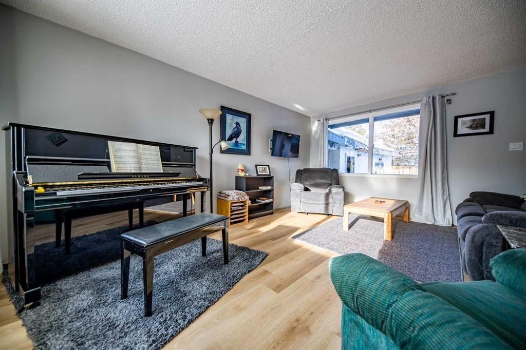 10226 111 Avenue  - Photo 4