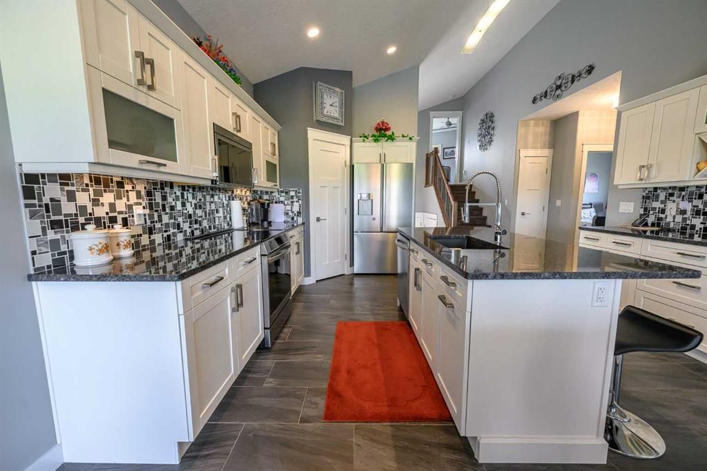 7041 85 Street  - Photo 8