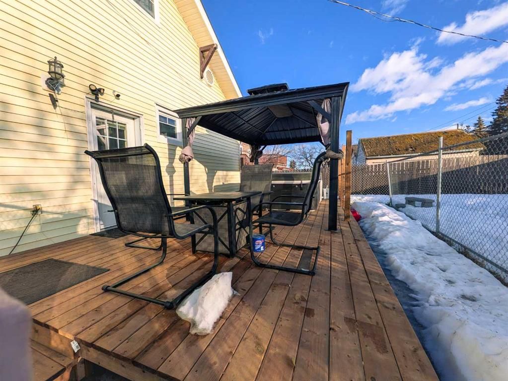 4704 47 Avenue  - Photo 32