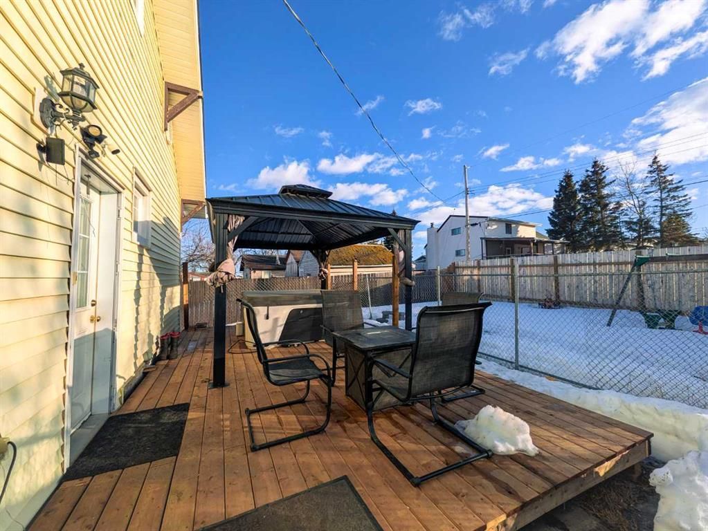 4704 47 Avenue  - Photo 33