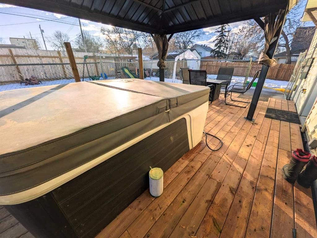 4704 47 Avenue  - Photo 34