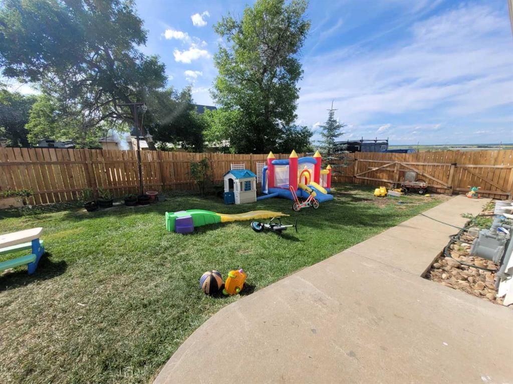 4704 47 Avenue  - Photo 36