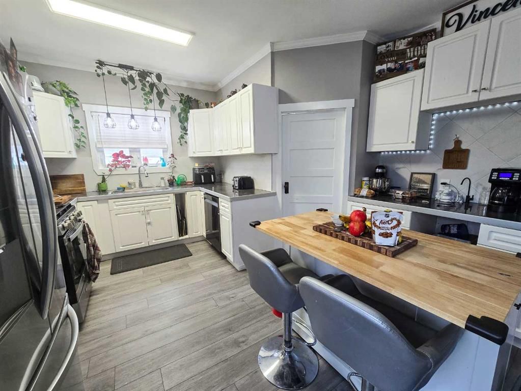 4704 47 Avenue  - Photo 9