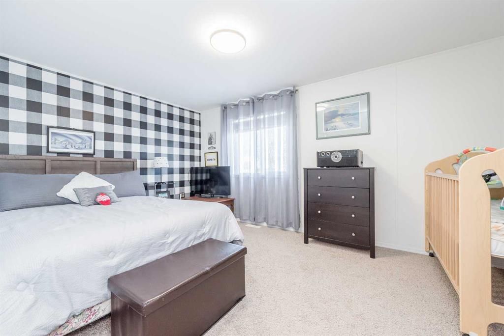 111 Clark Crescent  - Photo 15