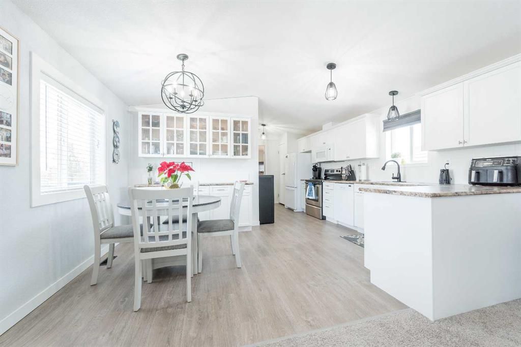 111 Clark Crescent  - Photo 7