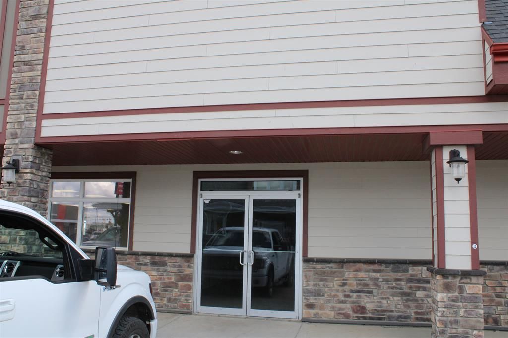 100, 8301 99 Street  - Photo 3