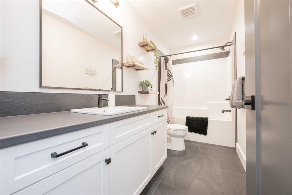 8534 71A Avenue  - Photo 16