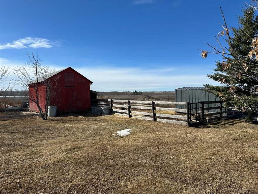 64033 Township Road 720   - Photo 49