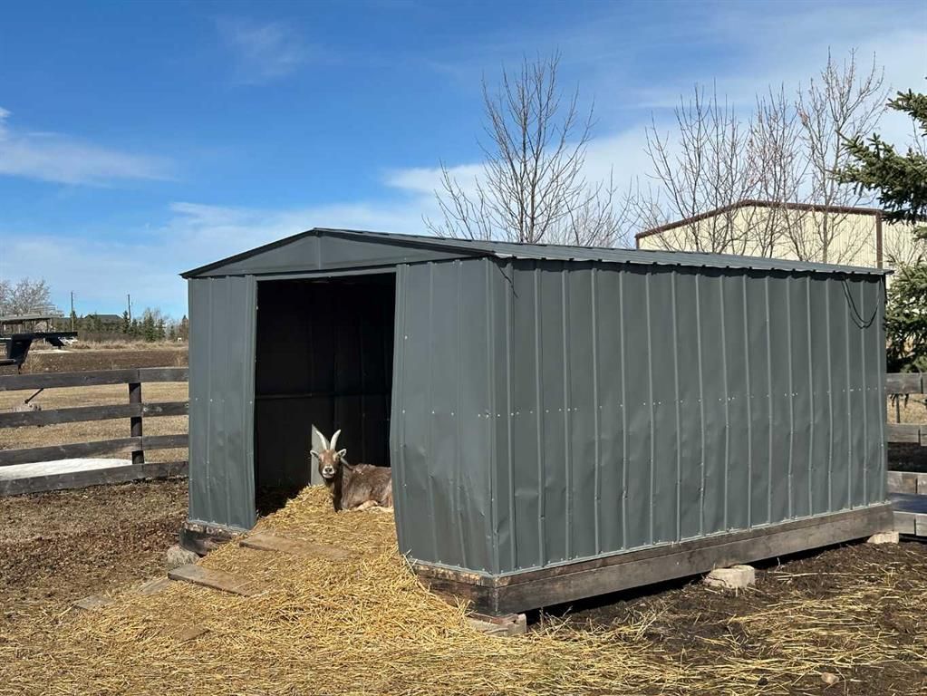 64033 Township Road 720   - Photo 50