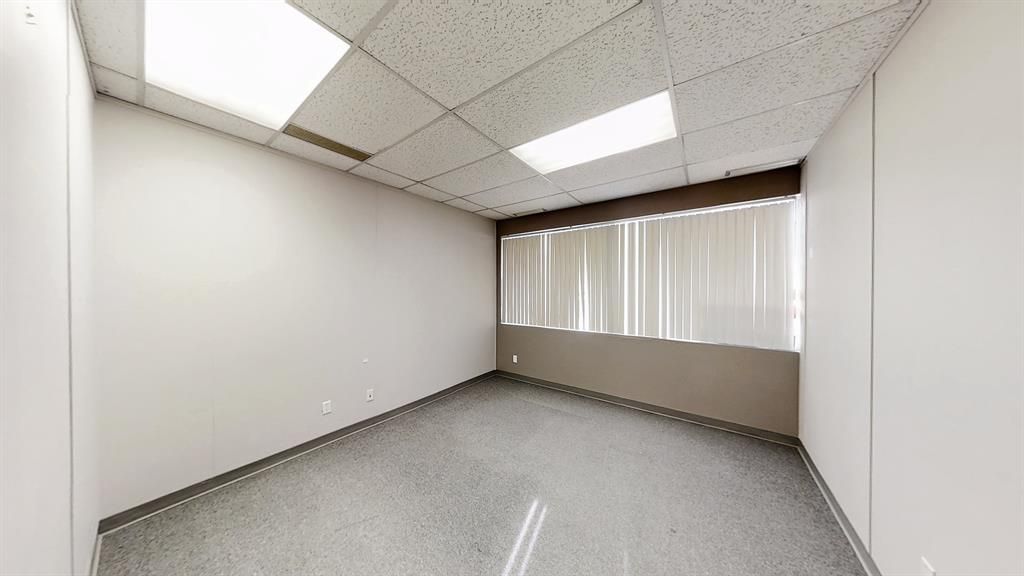 9914 109 Avenue  - Photo 13