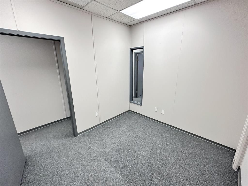 9914 109 Avenue  - Photo 14