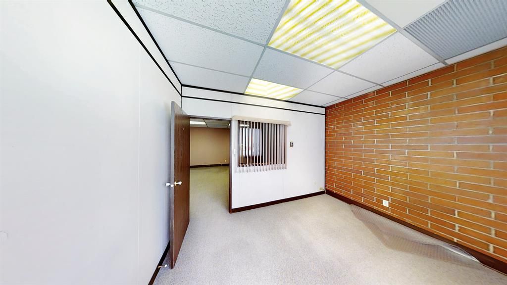 9914 109 Avenue  - Photo 9