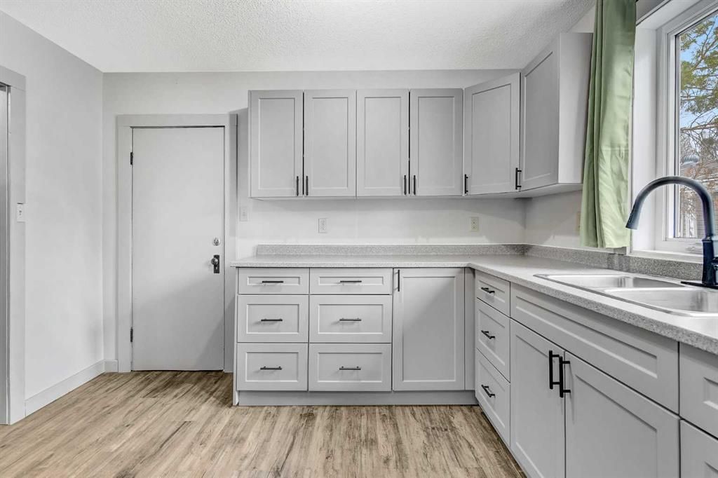 10320 105 Avenue  - Photo 13