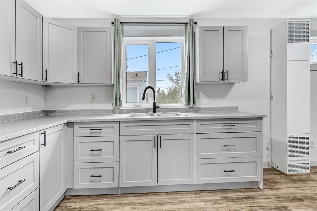 10320 105 Avenue  - Photo 15