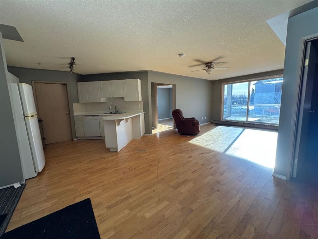 120, 9700 92 Avenue  - Photo 3