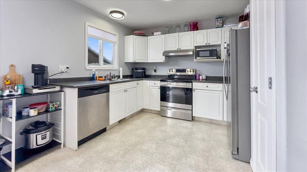 9714 90A Street  - Photo 5