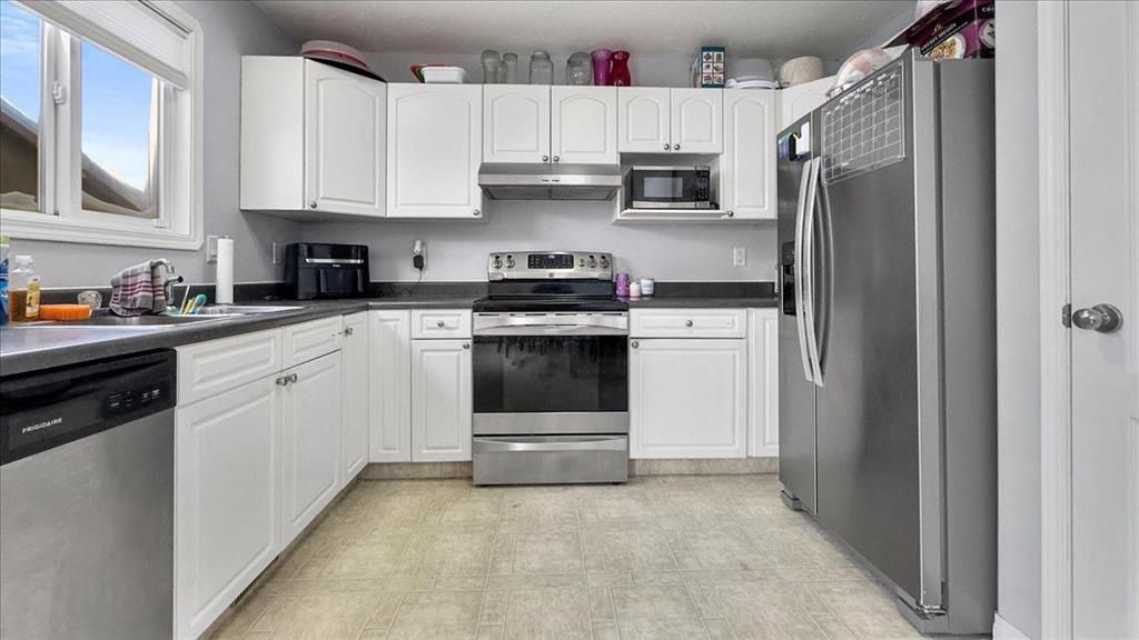 9714 90A Street  - Photo 6