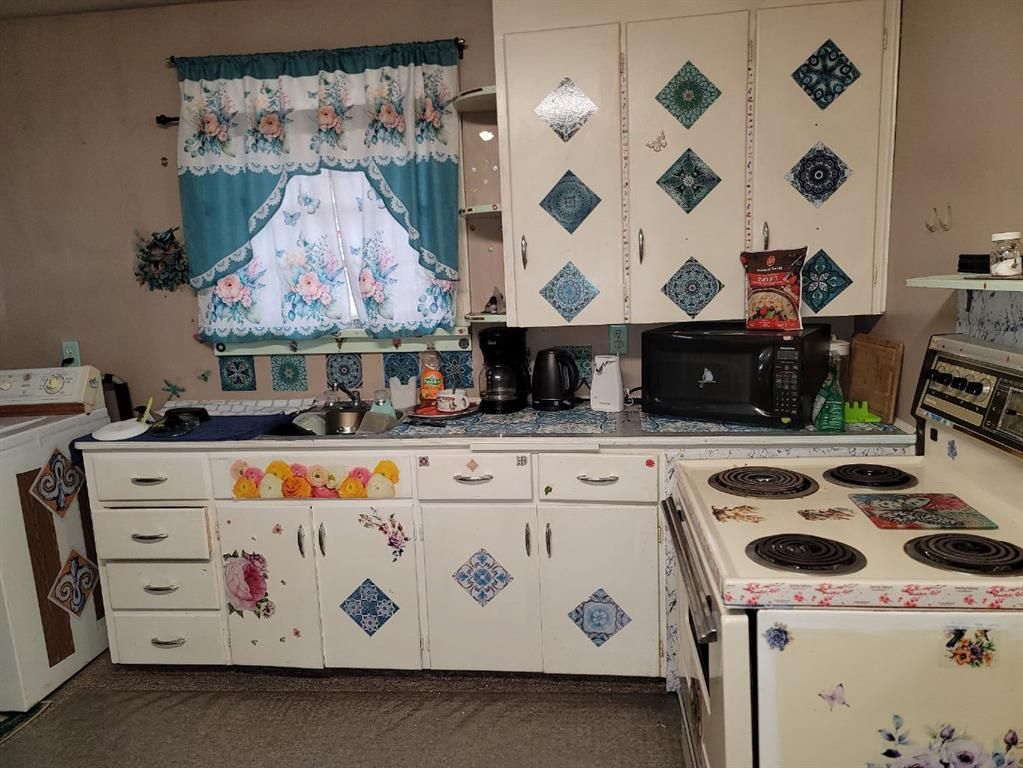 4920 45 Avenue  - Photo 5