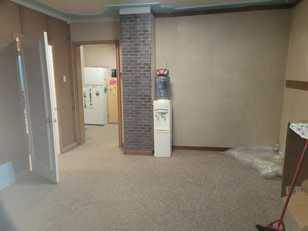 4920 45 Avenue  - Photo 7