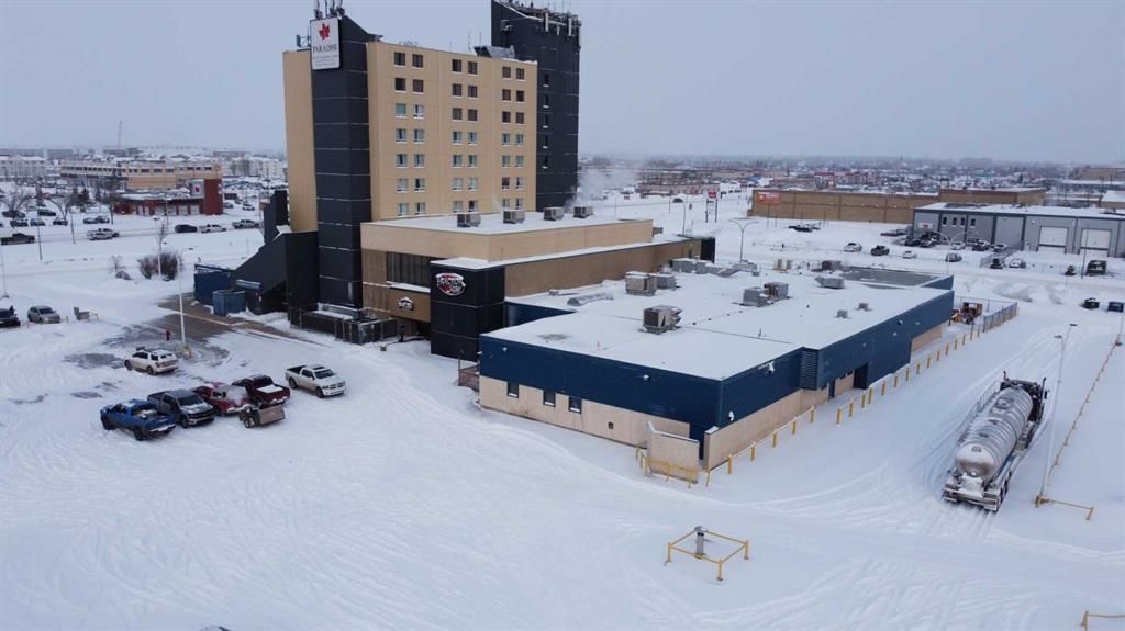 11201 100 Avenue  - Photo 1