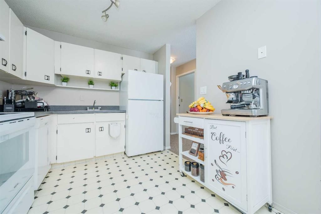 9340 67 Avenue  - Photo 7