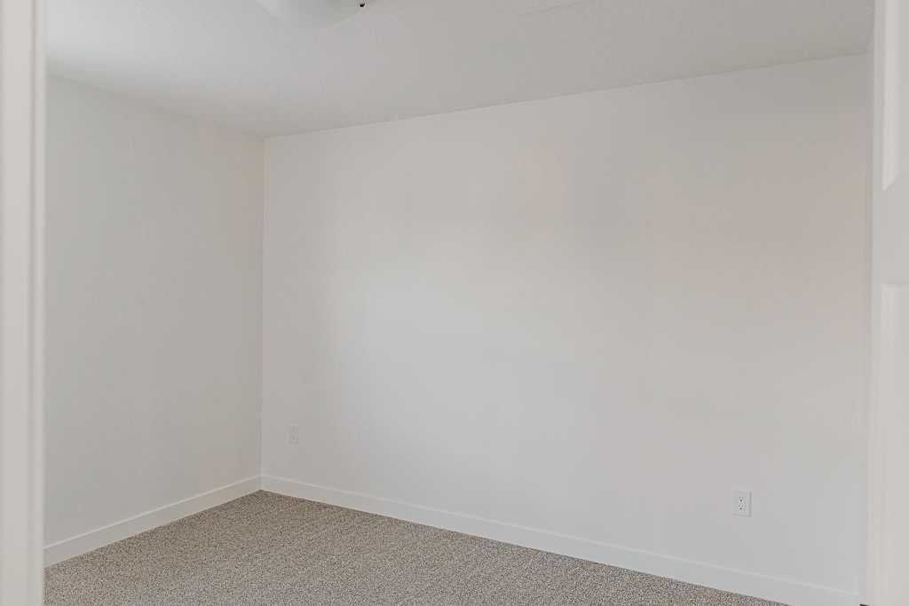 10722 146 Avenue   - Photo 16