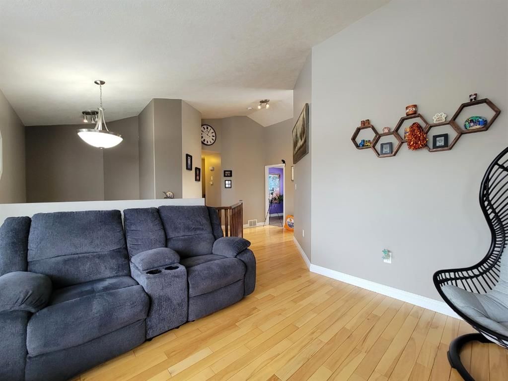 1056 10 Street  - Photo 12