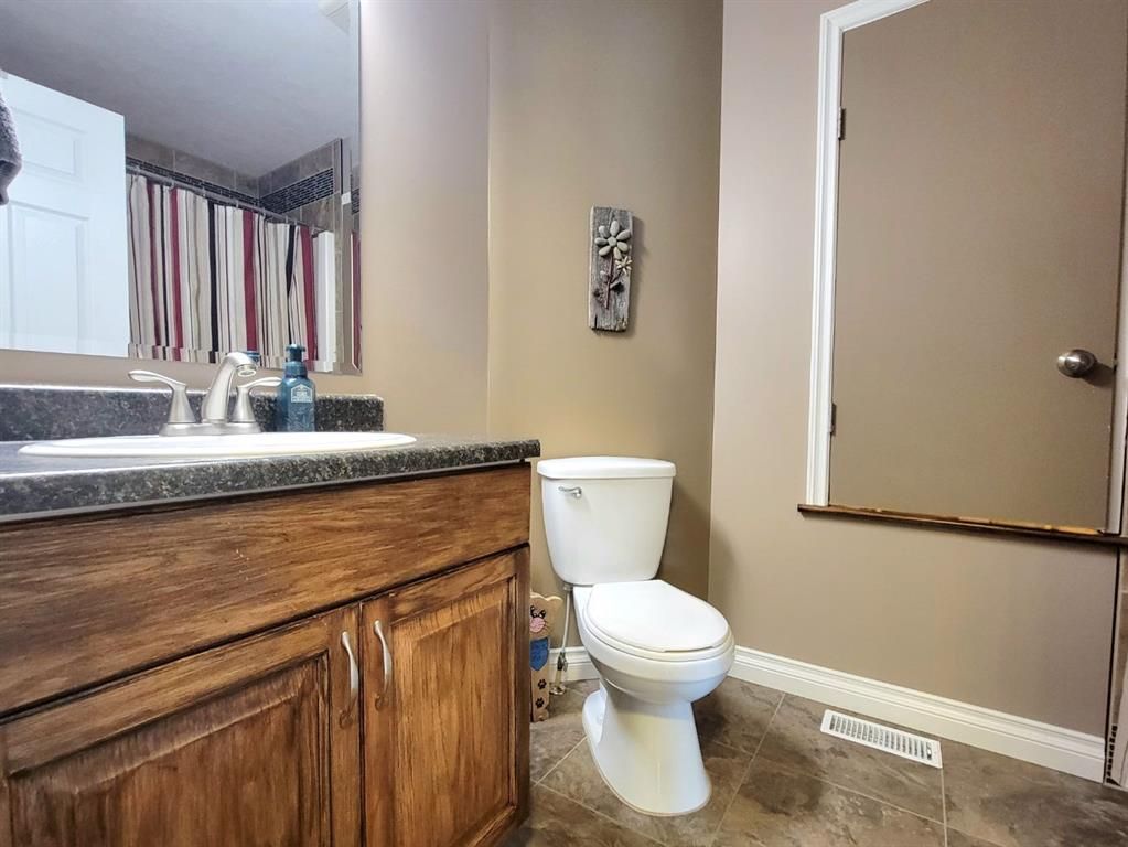 1056 10 Street  - Photo 24