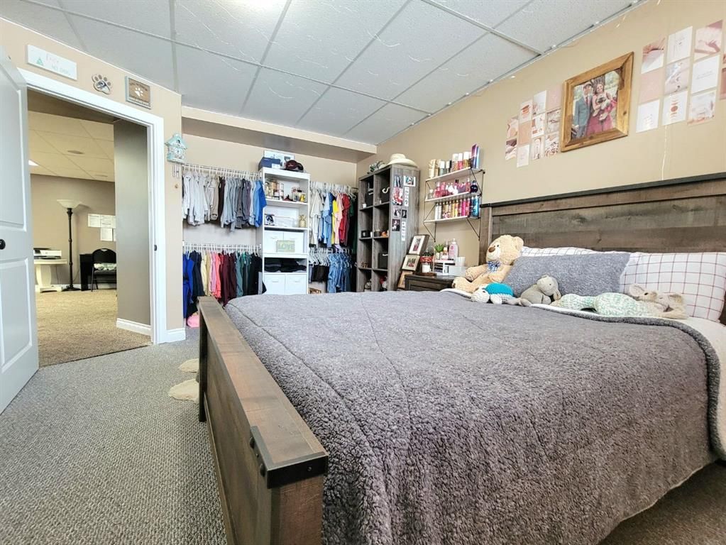 1056 10 Street  - Photo 36