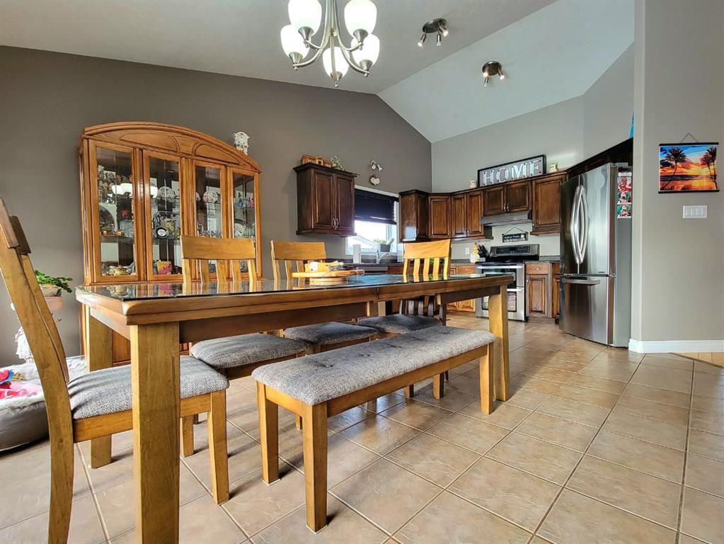 1056 10 Street  - Photo 8