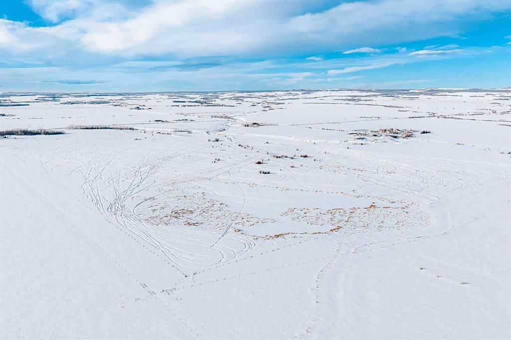 PT. NW-19-73-4-W6 734 Township  - Photo 9