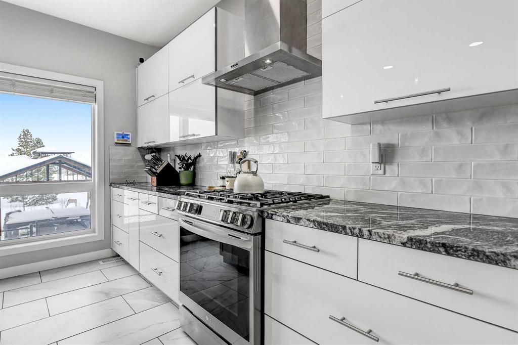 8614 88 Street  - Photo 16